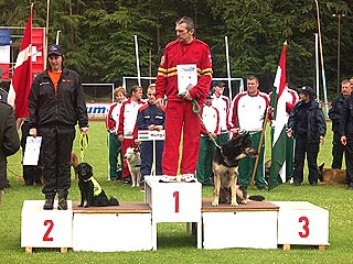 Margareth v.d. Weide 2e plaats WK speuren 2004